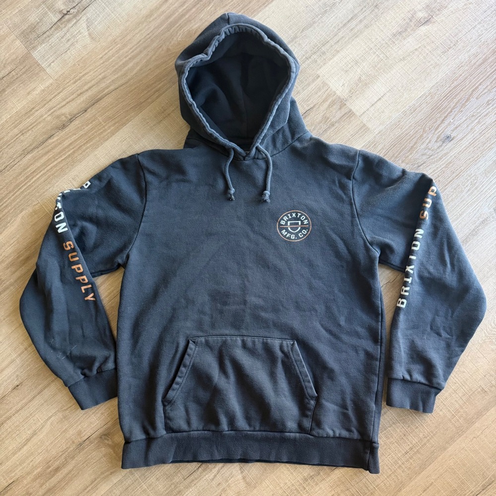 Brixton MFG Co Mens Medium Black Graphic Hoodie Sweatshirt Brixton Supply Sleeve